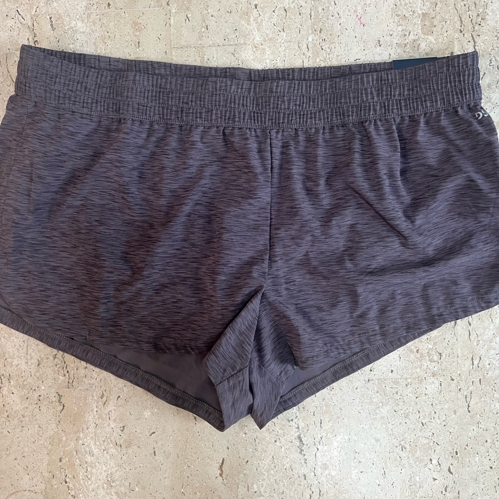 DSG Women’s 3” Stride Short Phantom Mist Heather Grey size 2XL